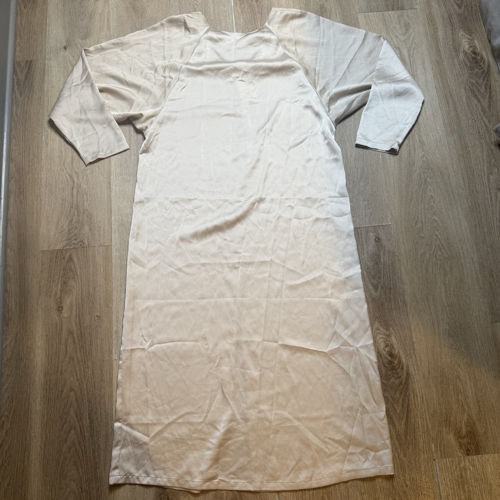 NWT H&M champagne cream maxi‎ long sleeve satin low back dress Back Slit Size M